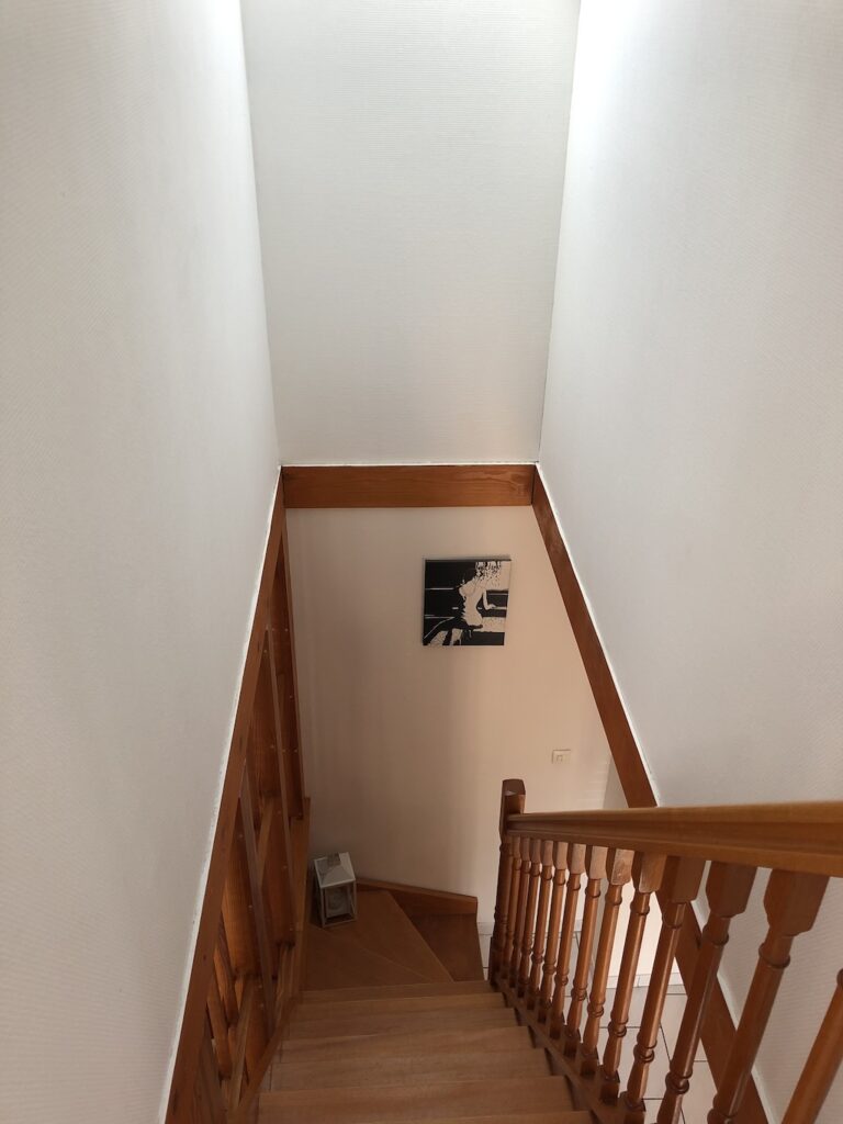 Gite Le Pin - vue intérieure escalier